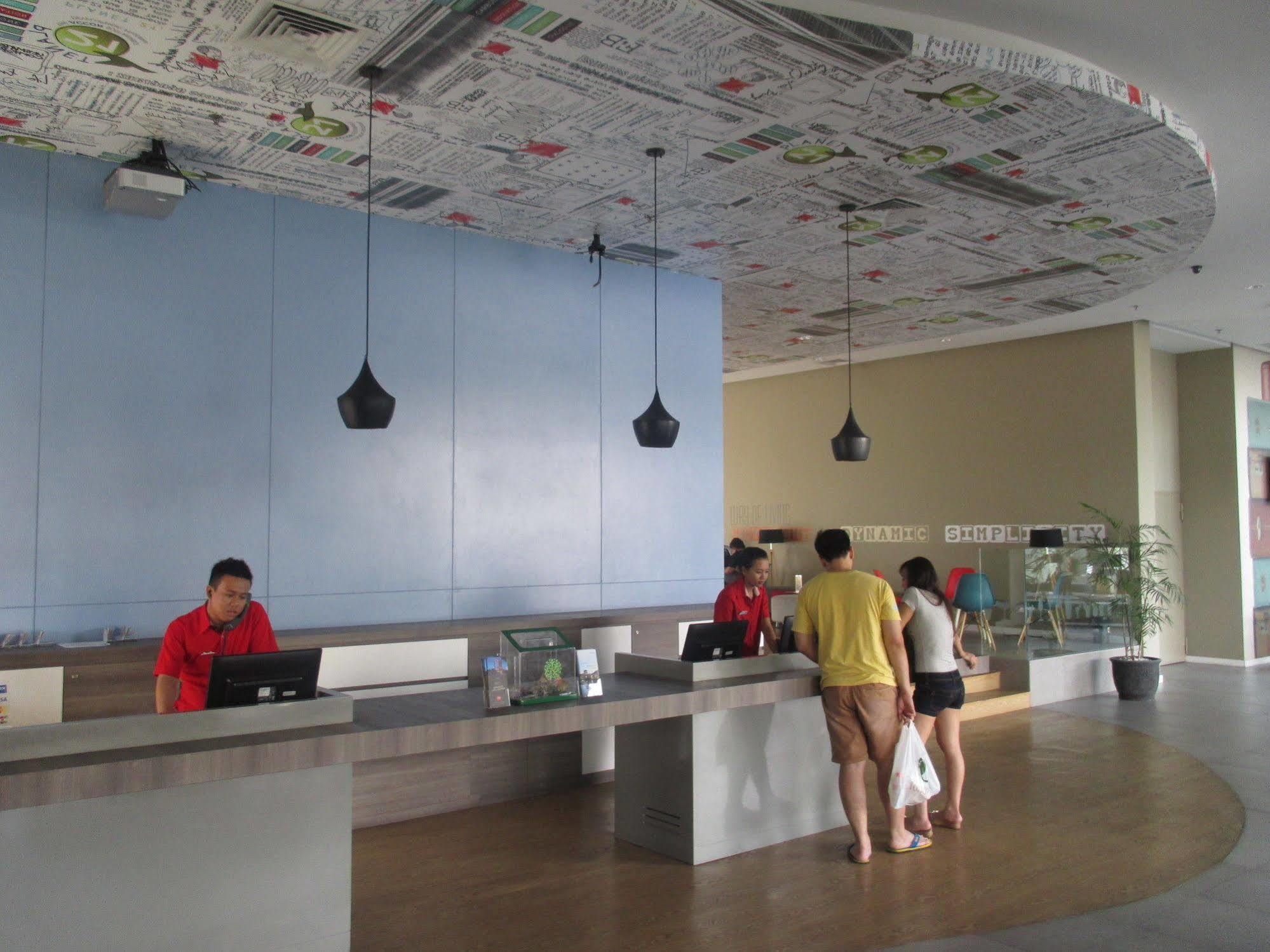 泗水市中心宜必思酒店 外观 照片