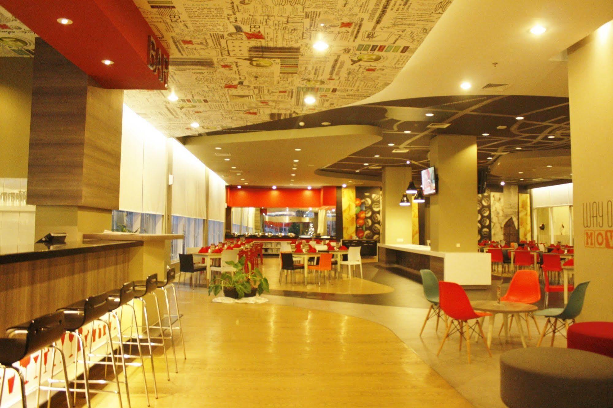 泗水市中心宜必思酒店 外观 照片